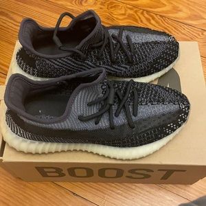 Yeezy Boost 350 Carbon